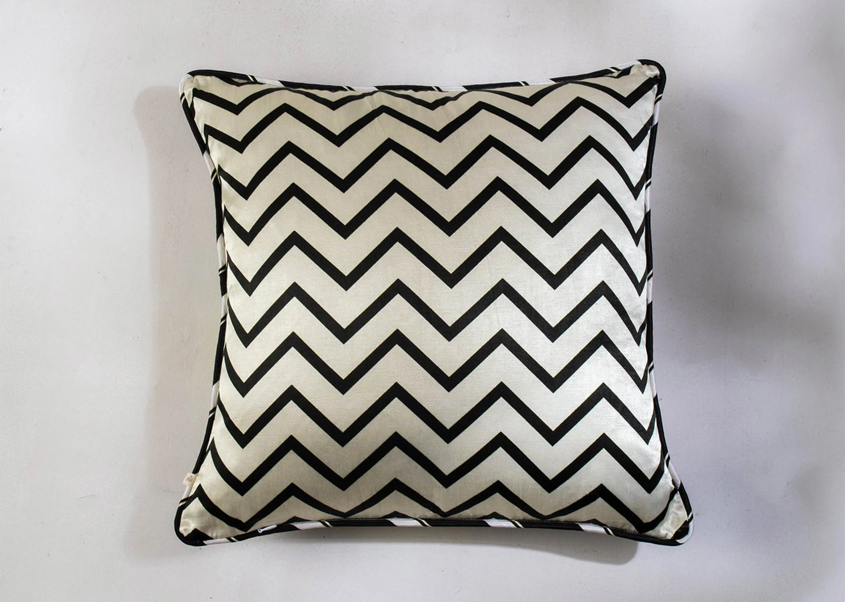 Trellis Cheetah Cushion Cover - Charcoal - Image 3