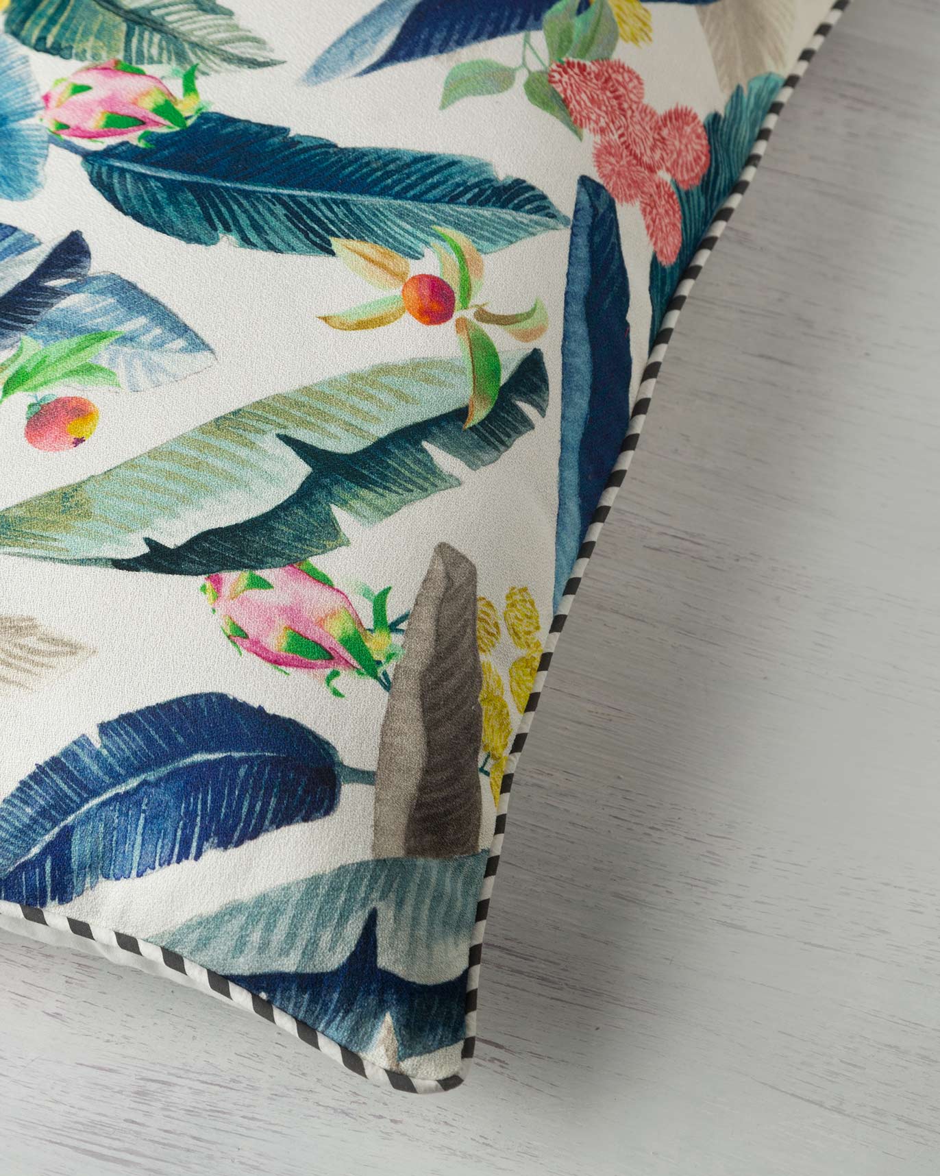 Trinco Tropics Pillow Cover - Image 4