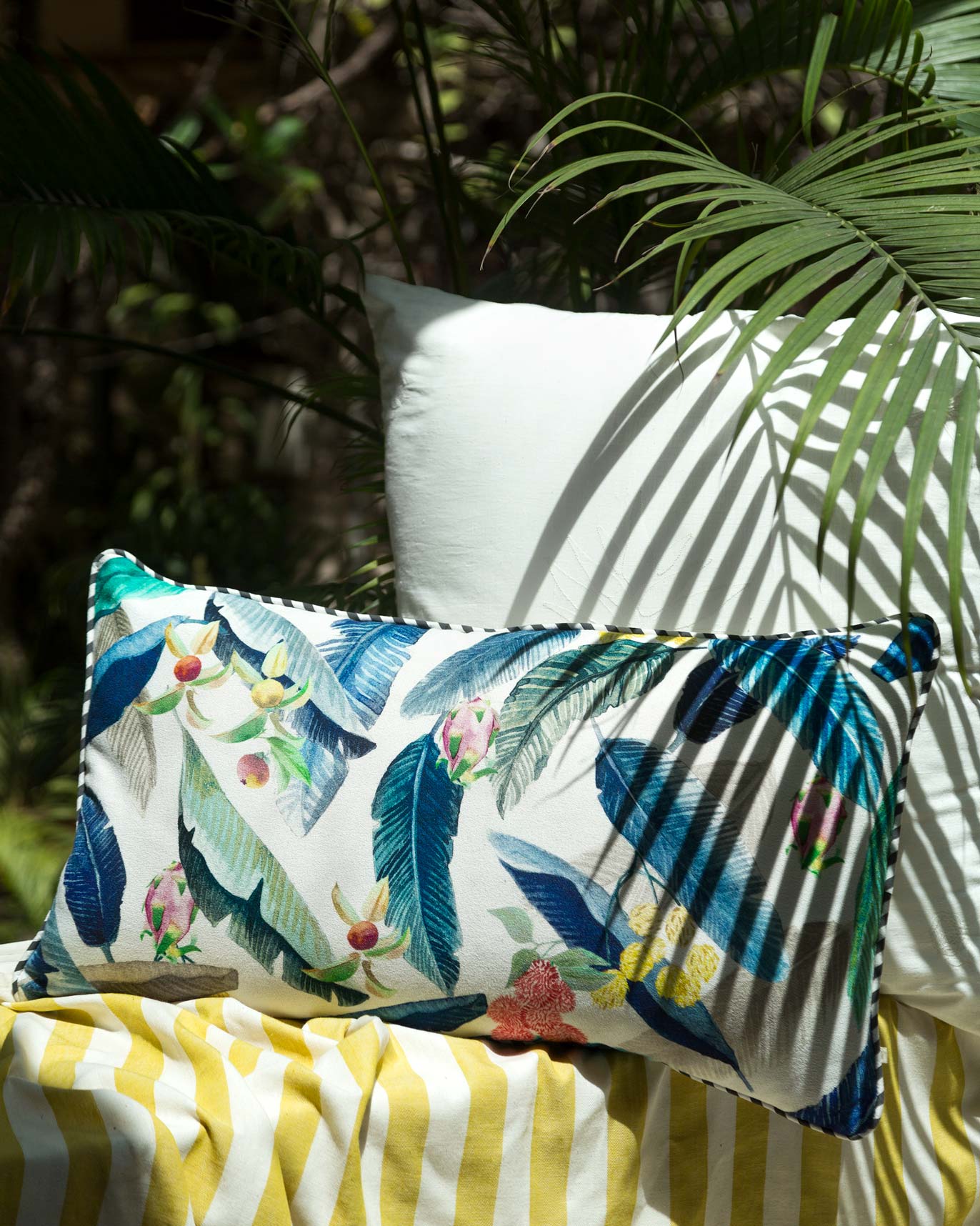 Trinco Tropics Pillow Cover - Image 5