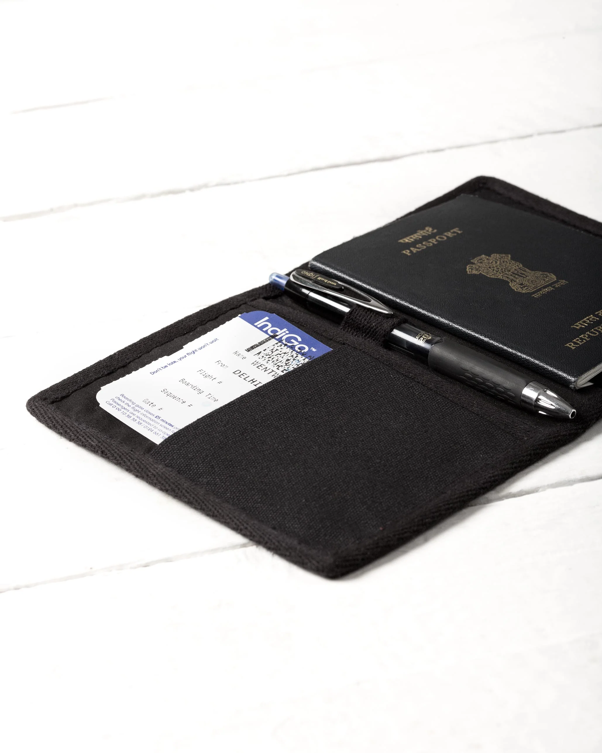 Tusker Passport Sleeve - Image 4