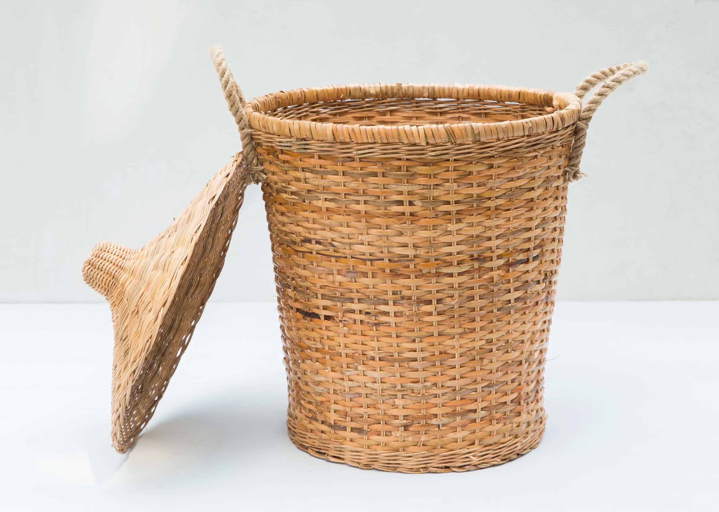 Twilight Bamboo Basket With Cover - Image 3