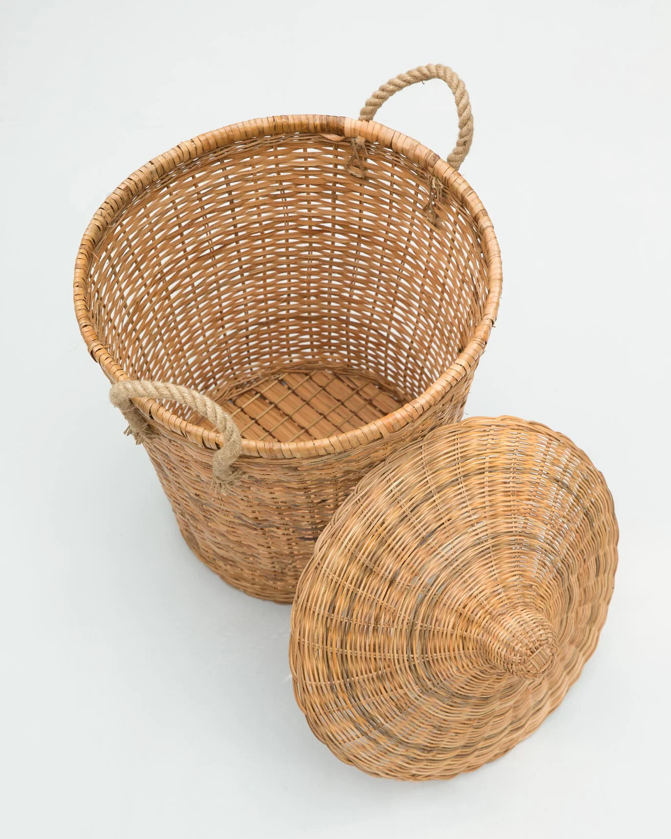 Twilight Bamboo Basket With Cover - Image 4