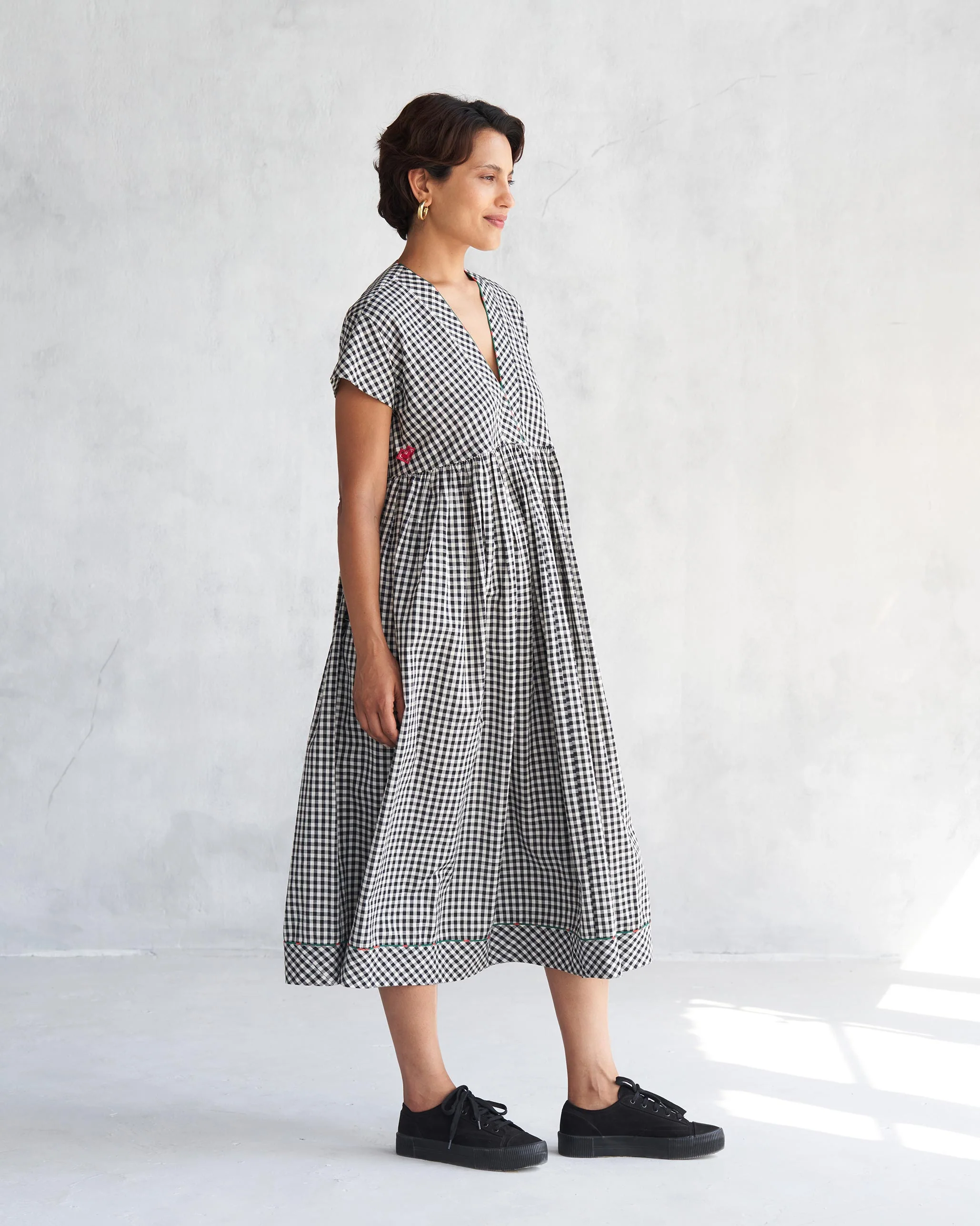 V Neck Gathered Dress - Black & Ivory - Image 3