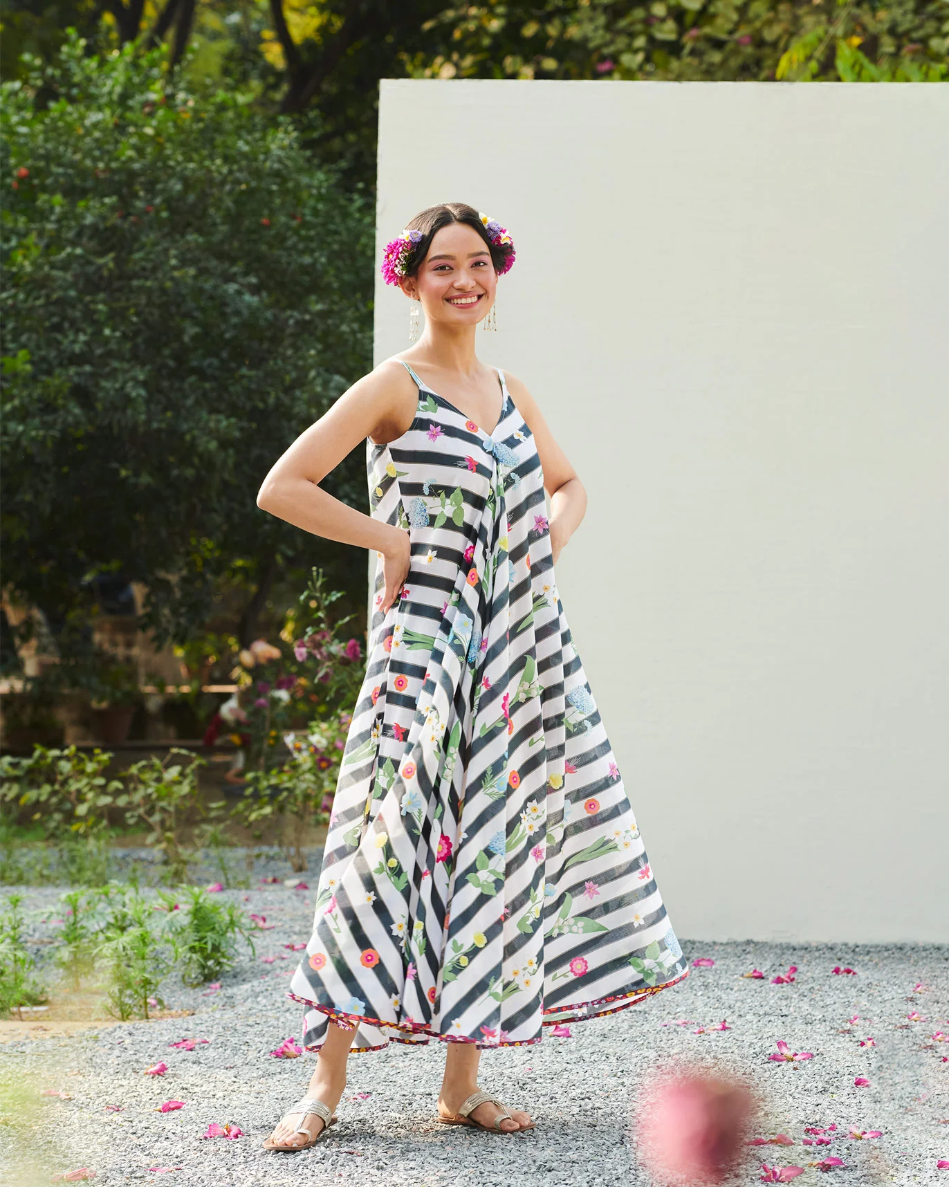 V-Neck Strappy Dress - White & Black - Image 5