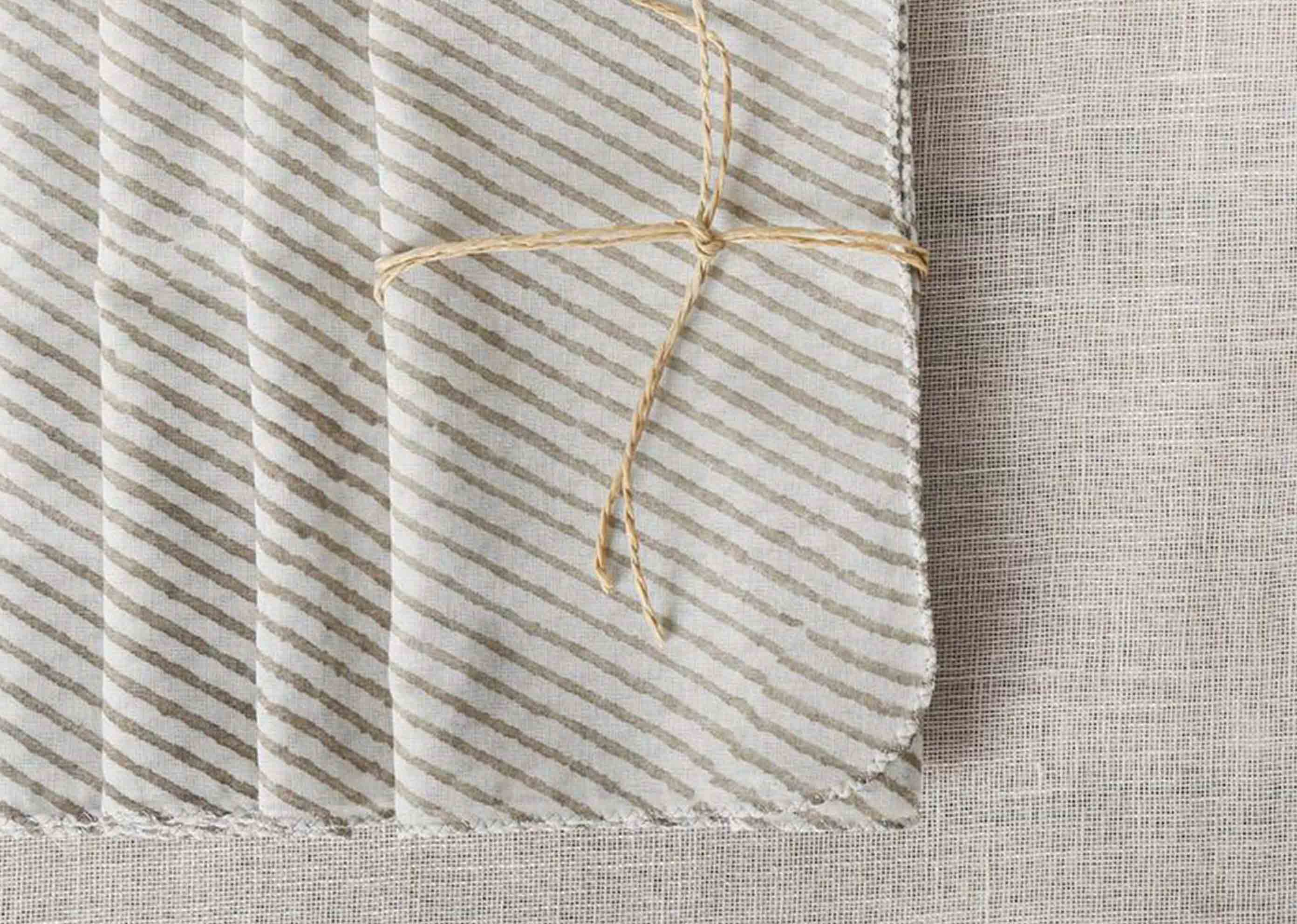Verandah Stripe Dinner Napkins (Set of 4) - Soft Grey - Image 3