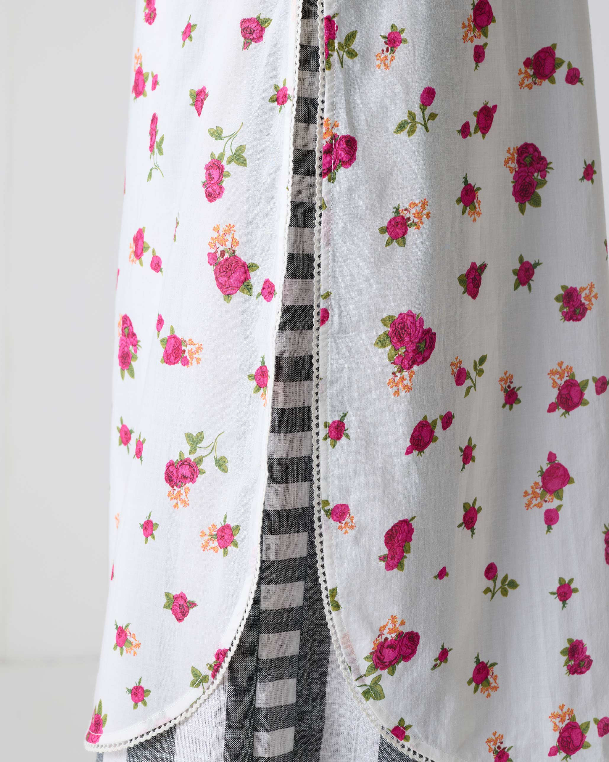 Vintage Camisole - White & Fuchsia Print - Image 5