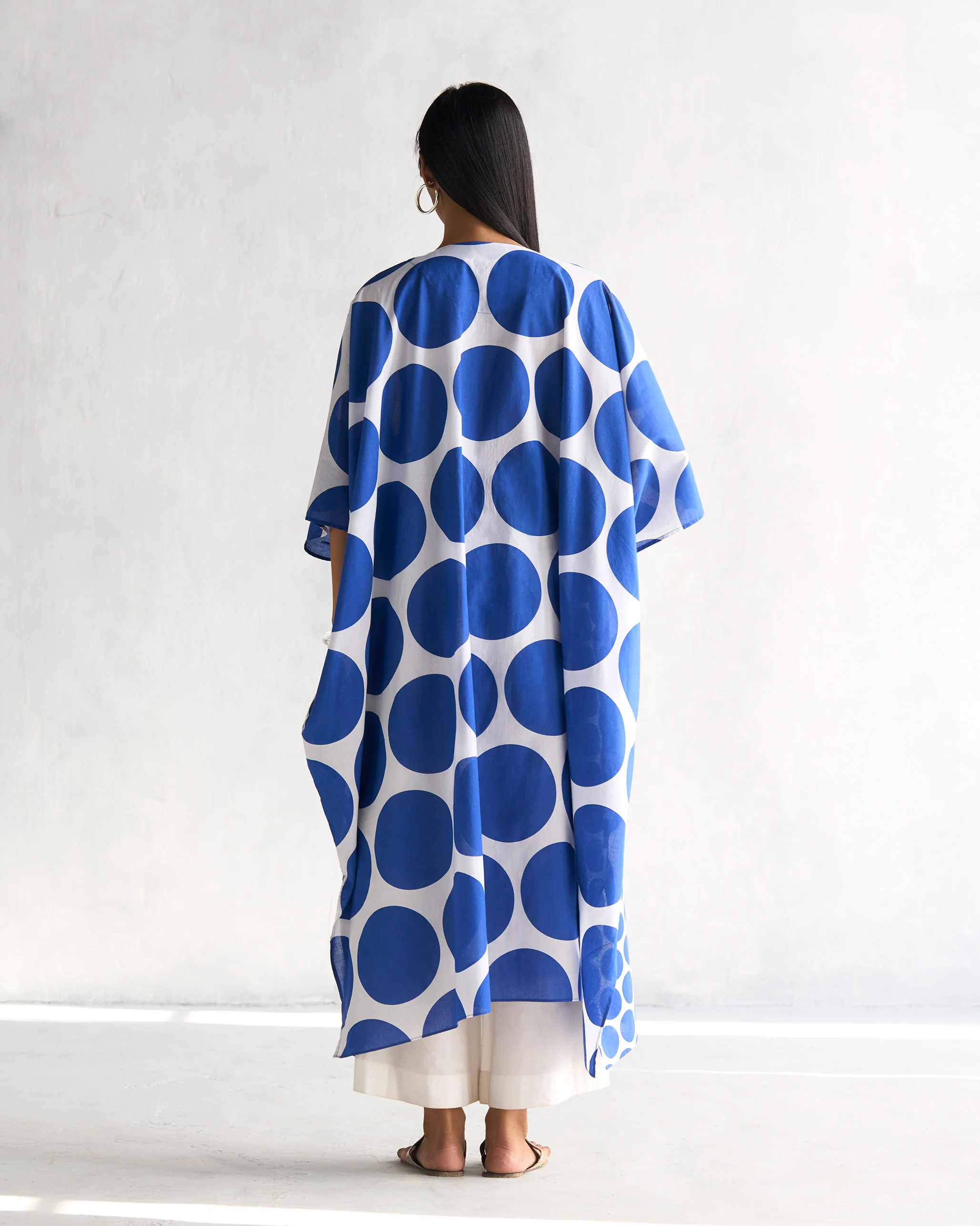 Waadi Kaftan - Navy & White - Image 3