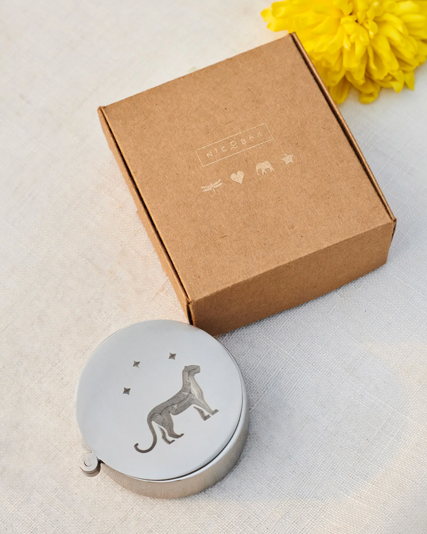 Waadi Kesar Box Silver - Image 3