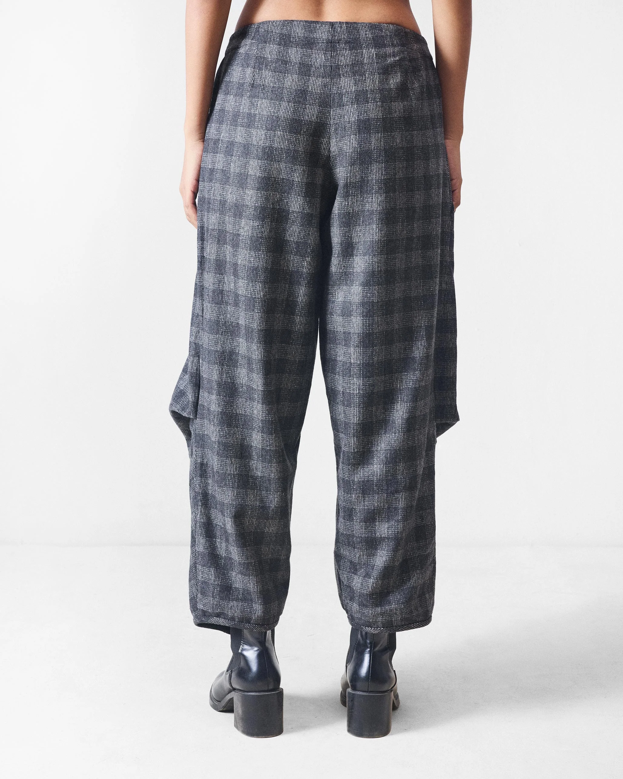 Weekend Trousers - Black & Charcoal - Image 3