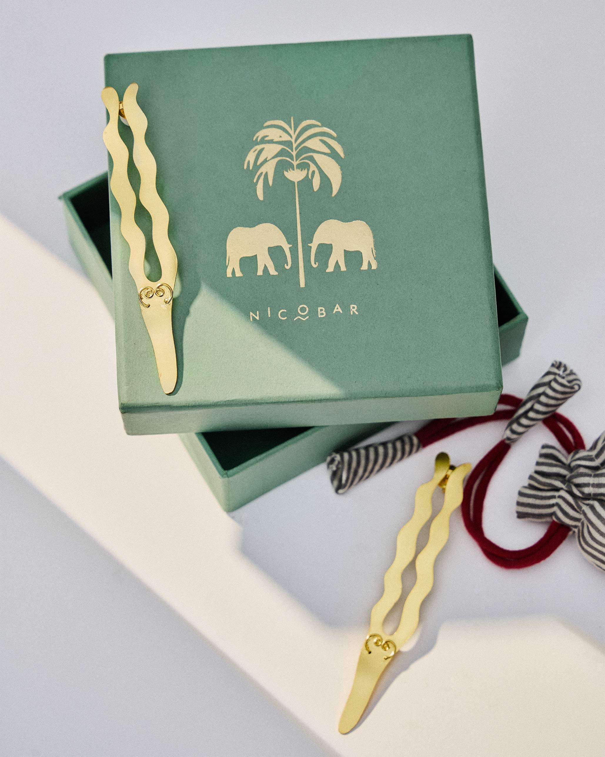 Windy Aries Earrings - Gold - Image 4