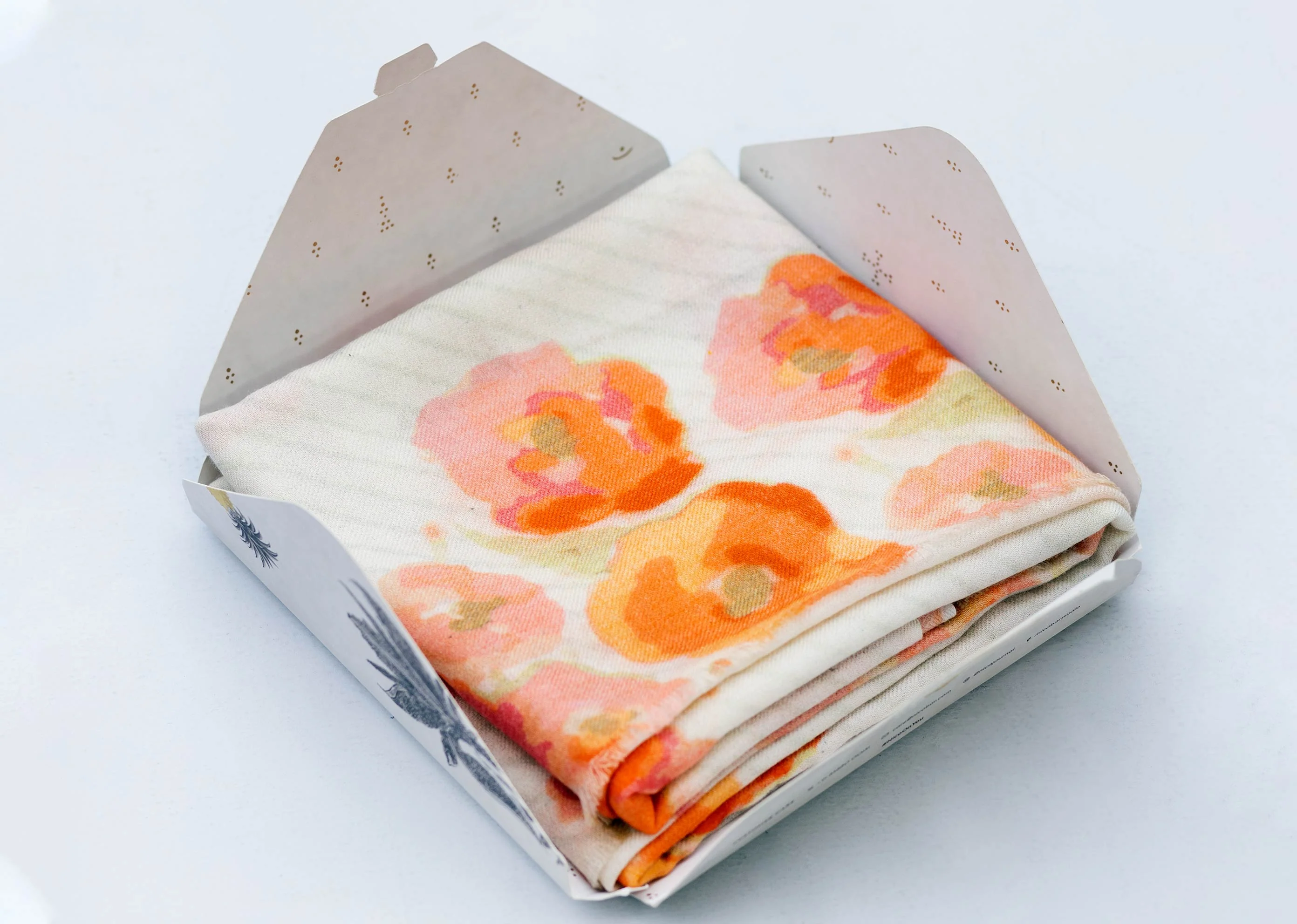 Winter Bloom Scarf - Ivory - Image 3