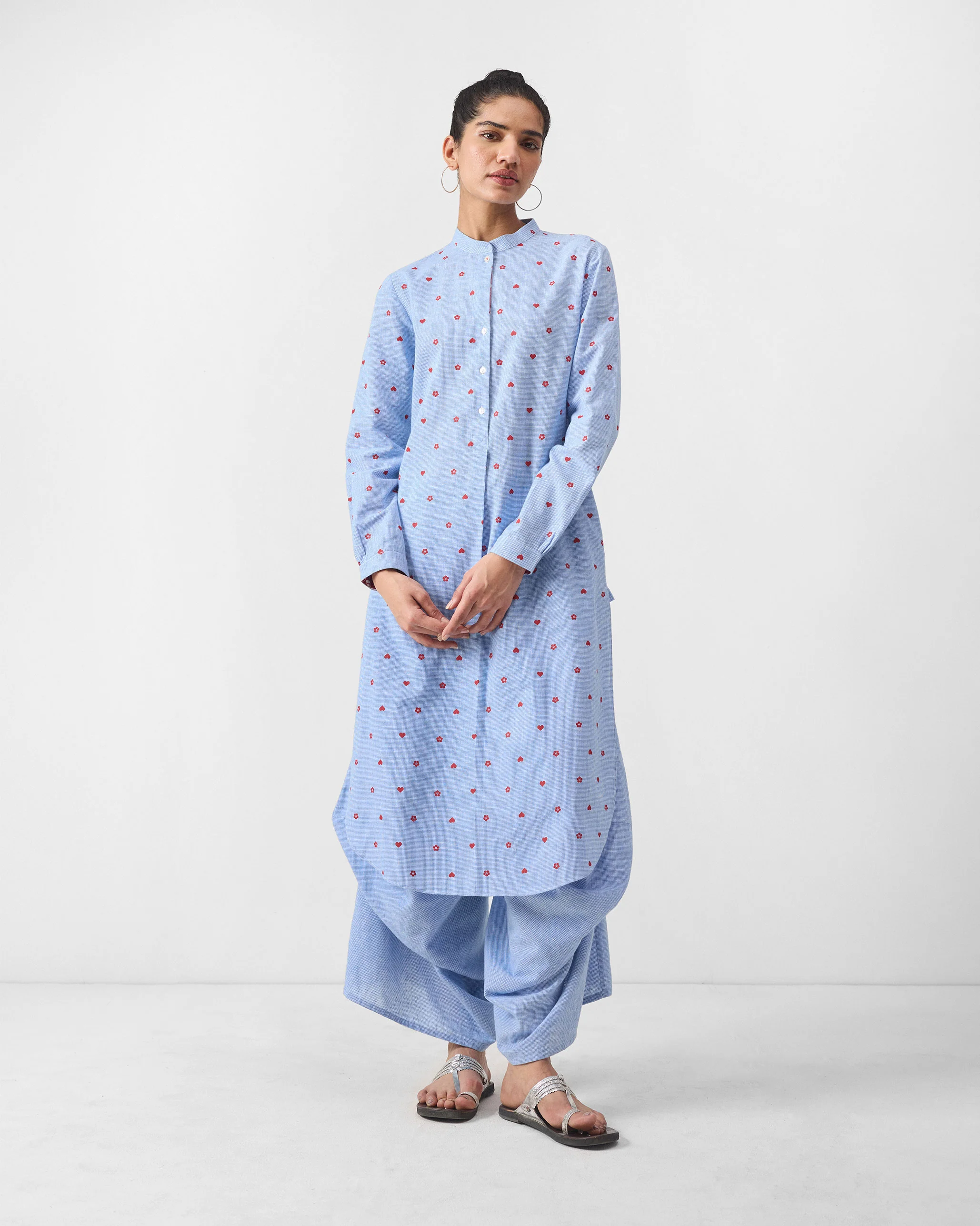Basic Long Length Kurta - Blue & Red Print - Image 7