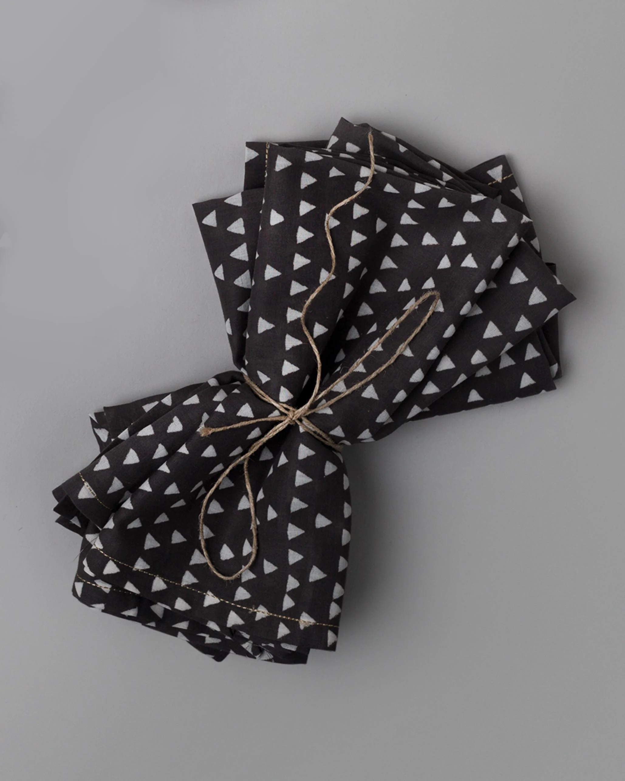 Zan Dinner Napkins (Set of 6) - Charcoal - Image 2