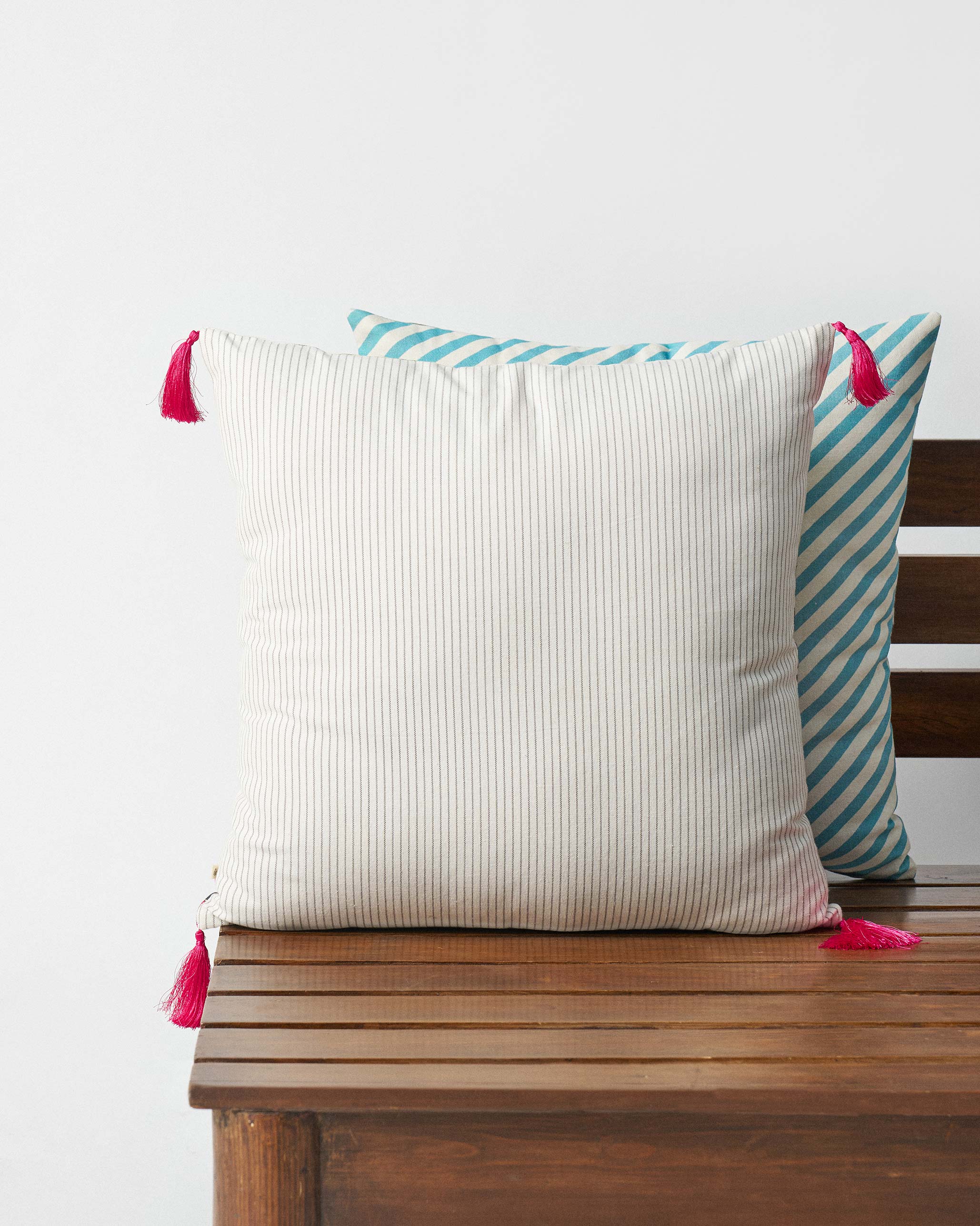 Zeal Party Cushion Cover - Image 2