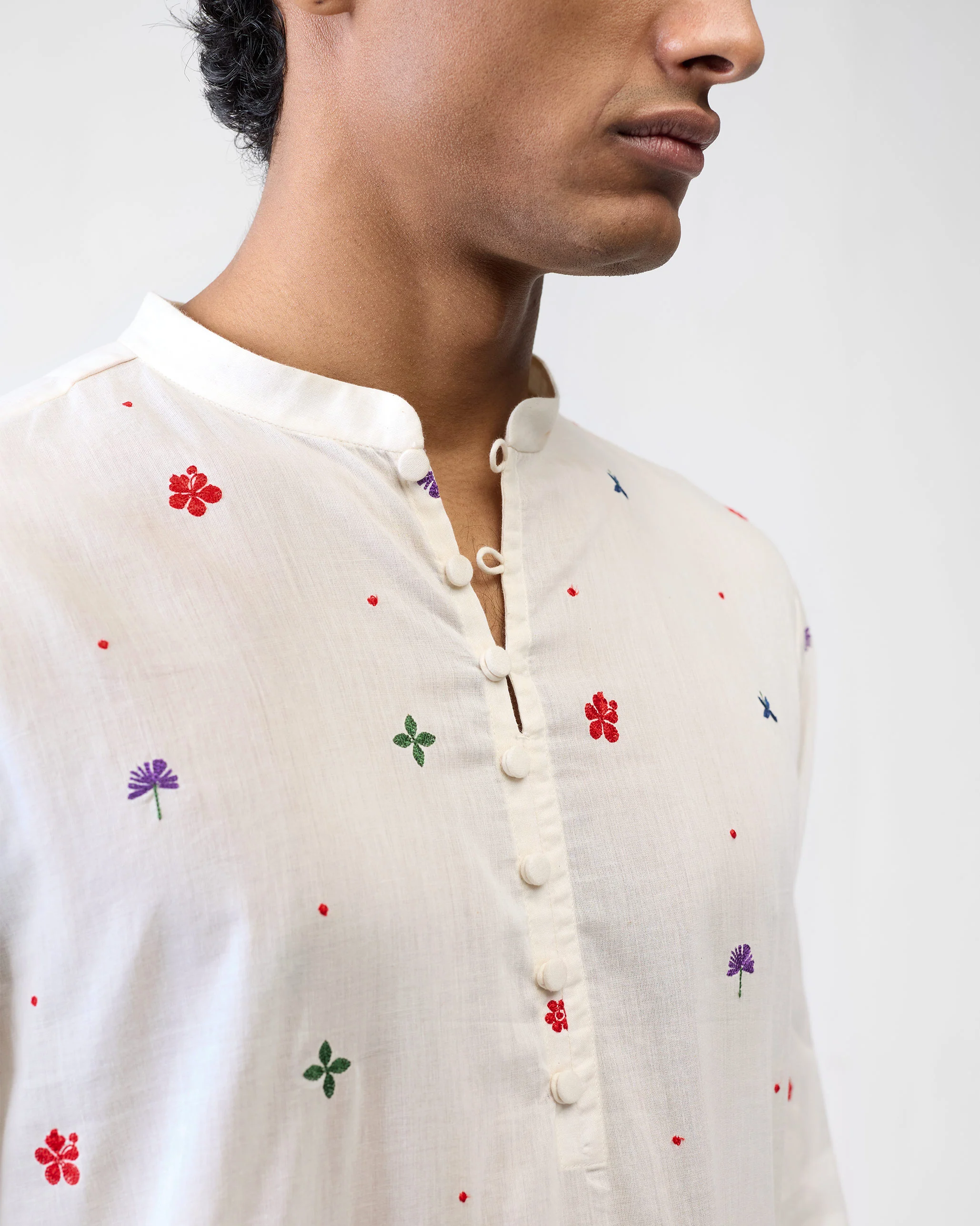 Zenith Kurta - Ivory & Red Embroidered - Image 3
