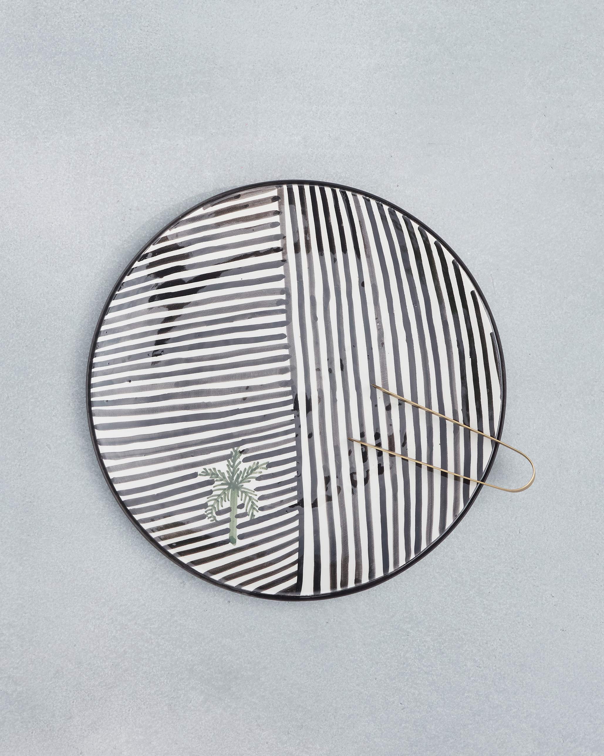 Zenith Platter with Tong - Image 2